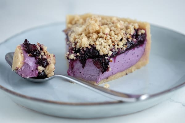 Fermented Blueberry Crumble Cheesecake